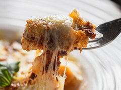 Cannelloni zapiekane z serem i sosem pomidorowym